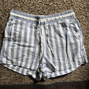 gap shorts